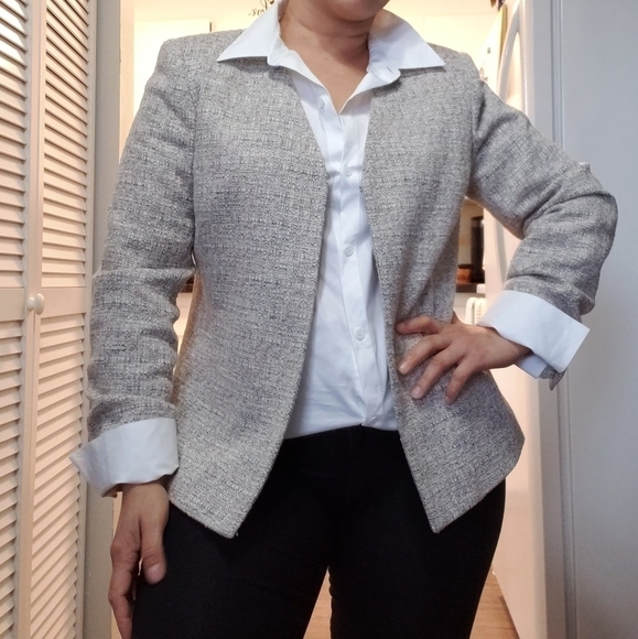 Dana Buchman womens Blazer, SIze 12 Petite. - Picture 2 of 14